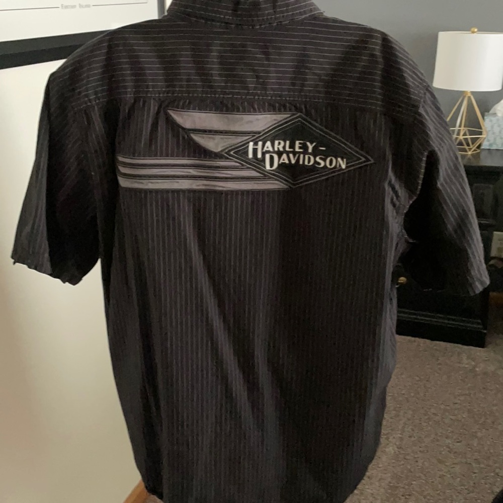 Men’s Harley Davison shirt